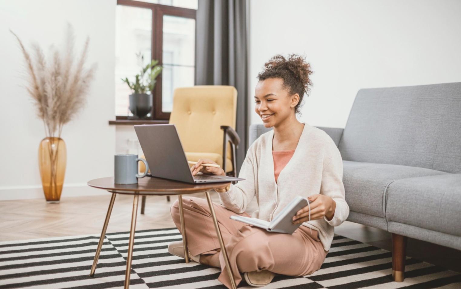 Interface de planification budgétaire avec graphiques et outils d'analyse